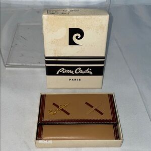 VINTAGE PIERRE CARDIN WALLET FTL-11-056